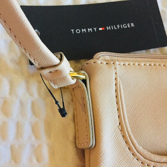 Tommy Hilfiger Women Cream Crossbody Bag - Picture 6 of 16